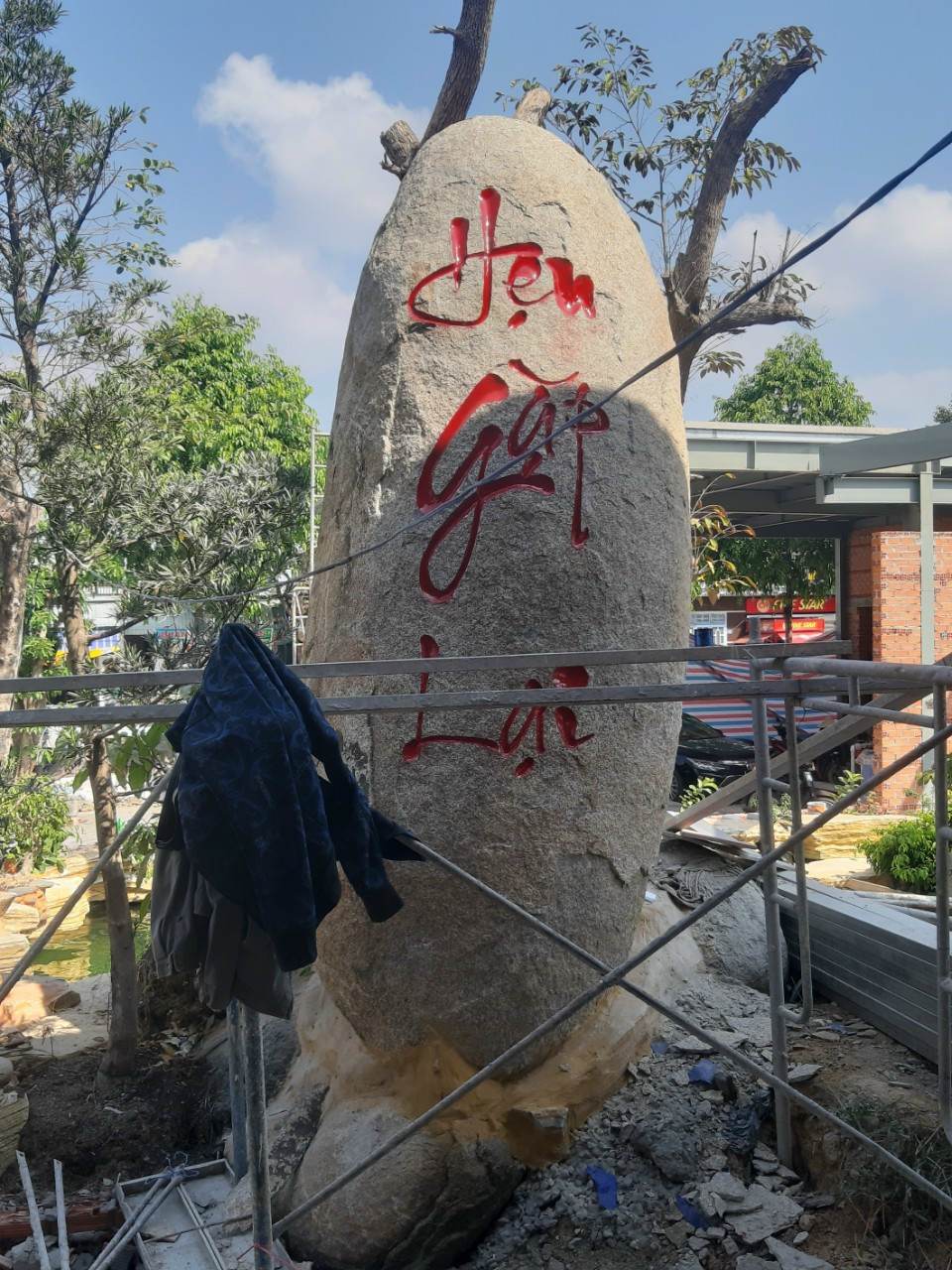Canhquansanvuonhocakoibinhduong (18)