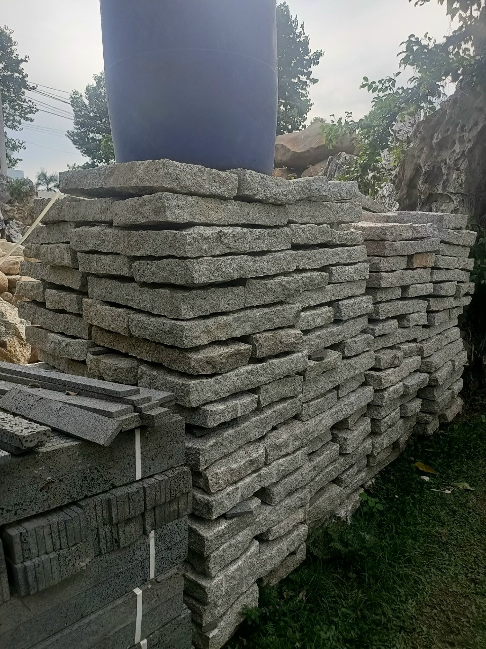 Đá Lót Sân Vườn Bình Dương